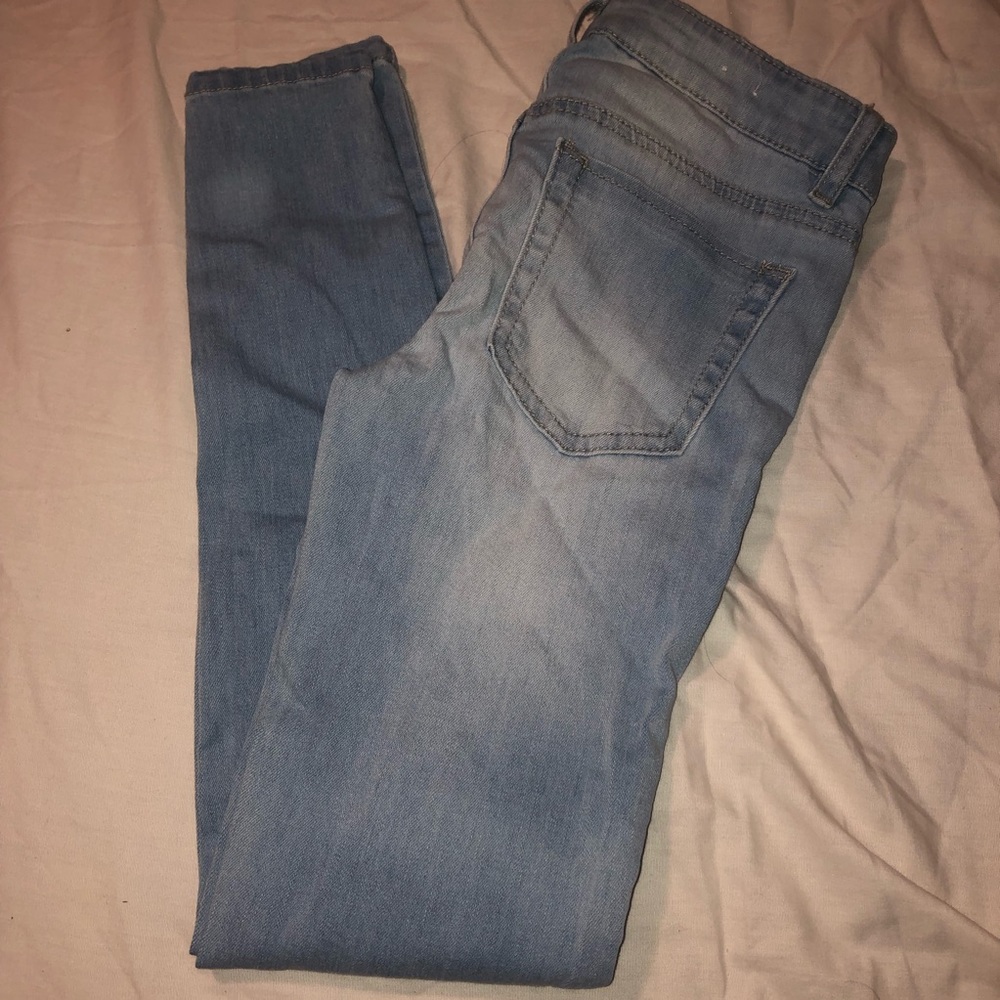 Rue21 Mid Rise Light Wash Jeggings